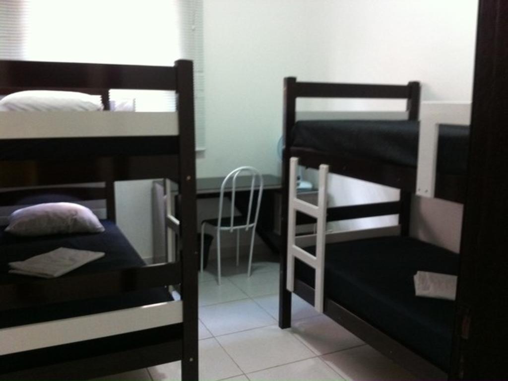 Hostel Laranja Mecanica & *